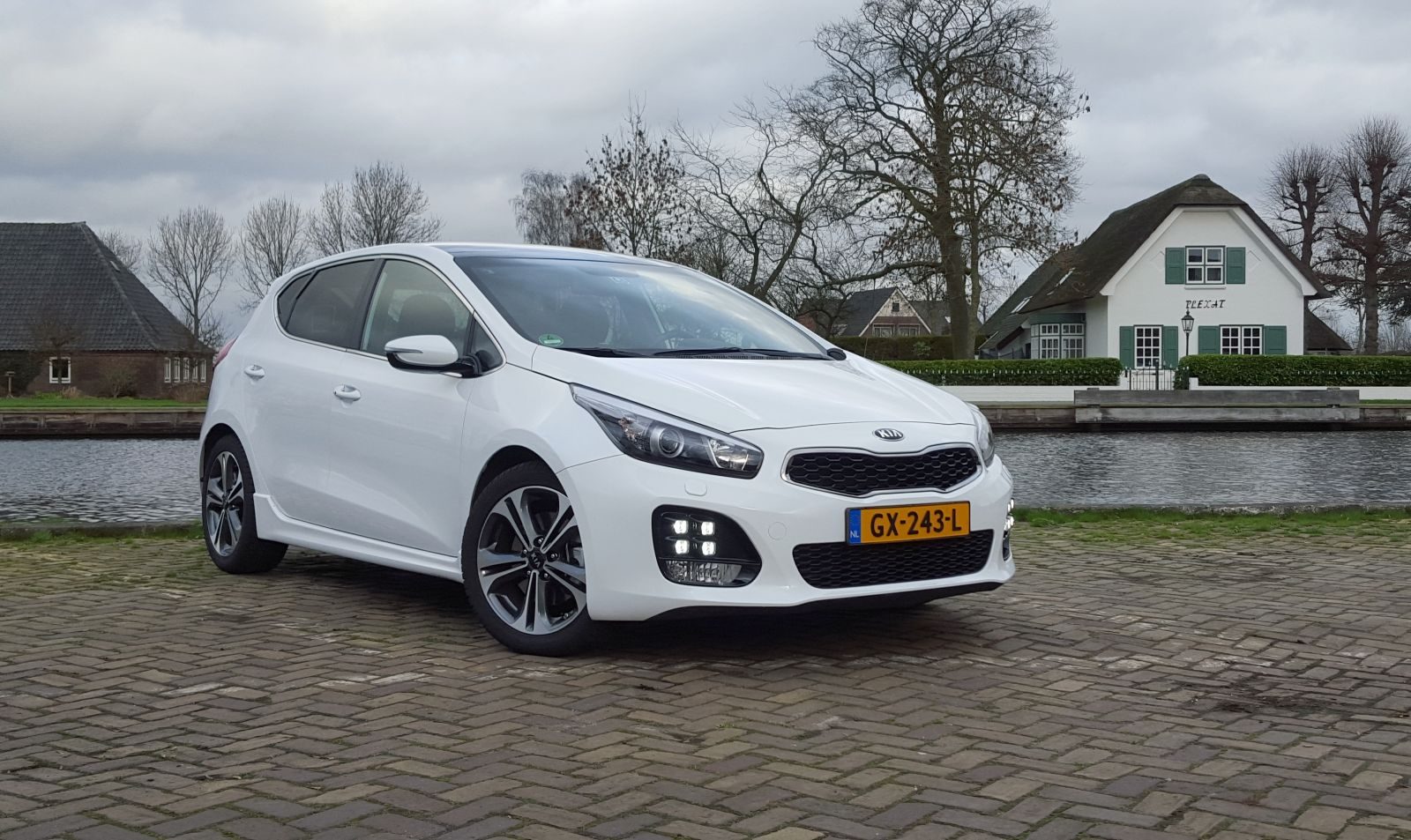 Kia - Cee'd 2de generatie facelift vanaf 2015 Navigatietoestel reparatie
