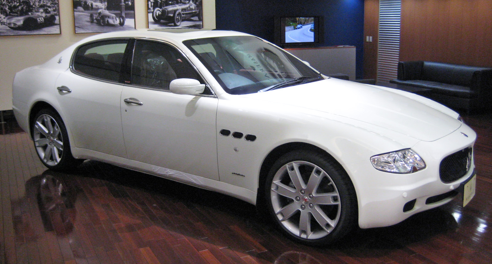 Maserati - Quattroporte 5 vanaf 2004 Tellerpaneel reparatie