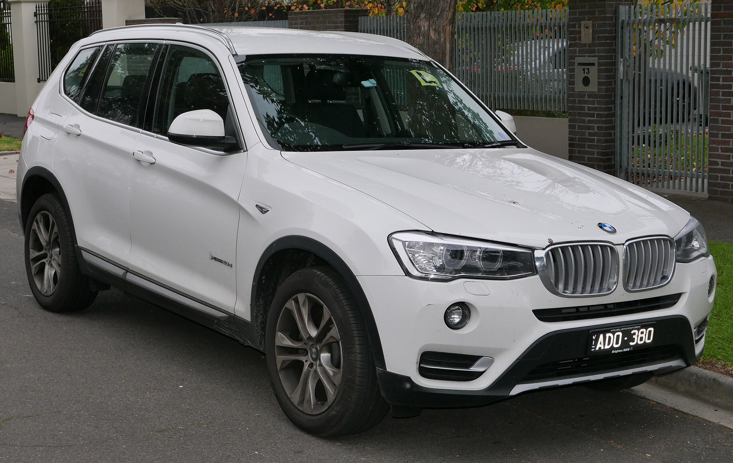 BMW  - X3 F25 facelift v.a. 2014 Navigatiescherm reparatie