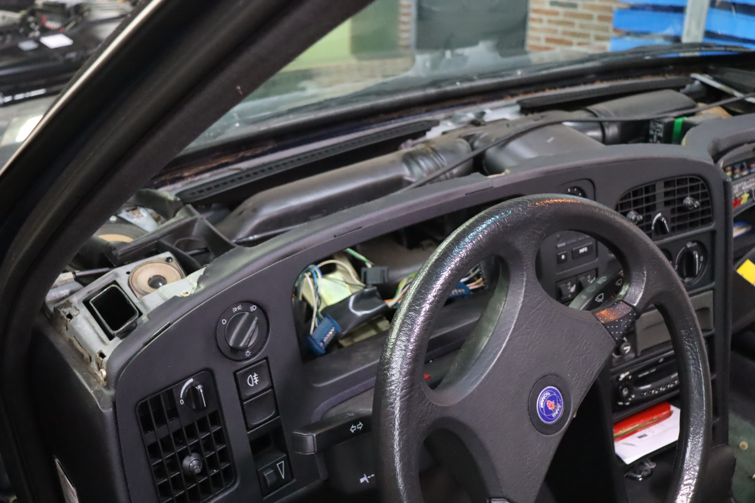 Saab - 9000 1ste facelift vanaf 1991 Tellerpaneel reparatie