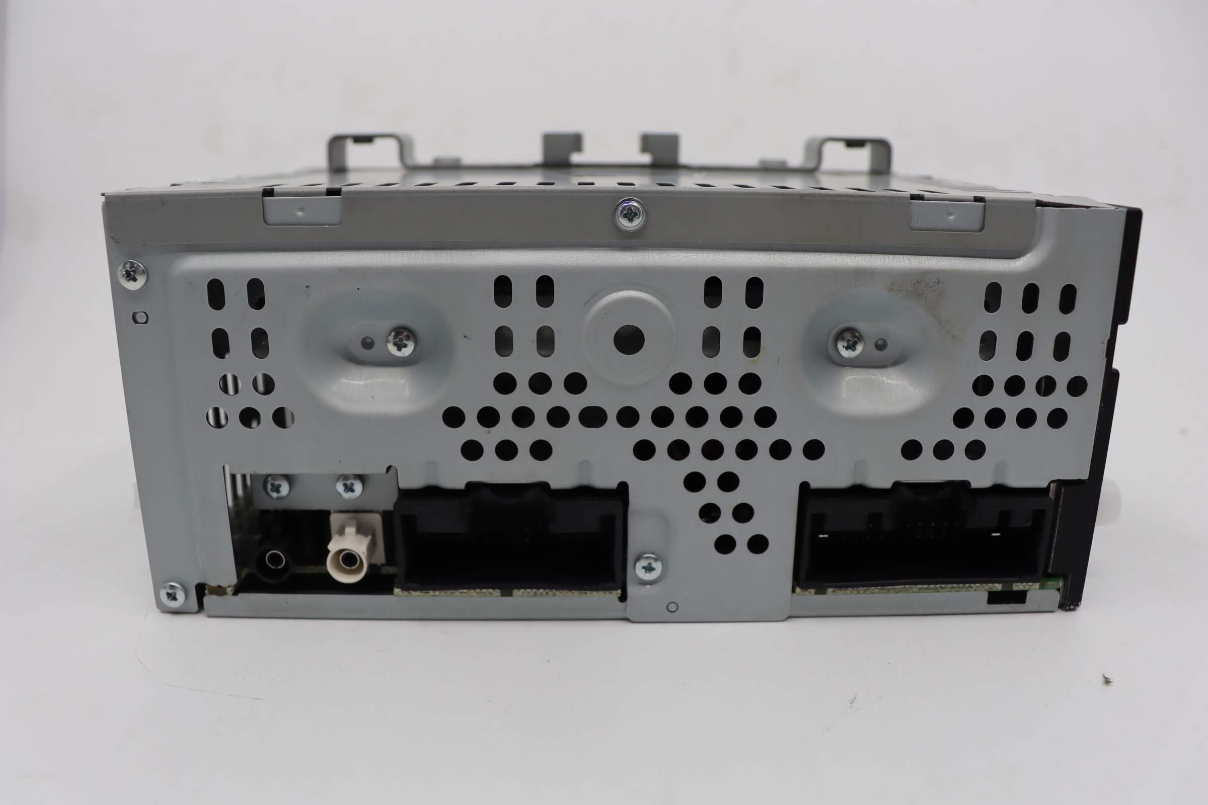 Ford - Kuga 2e generatie vanaf 2012 Radiotoestel reparatie