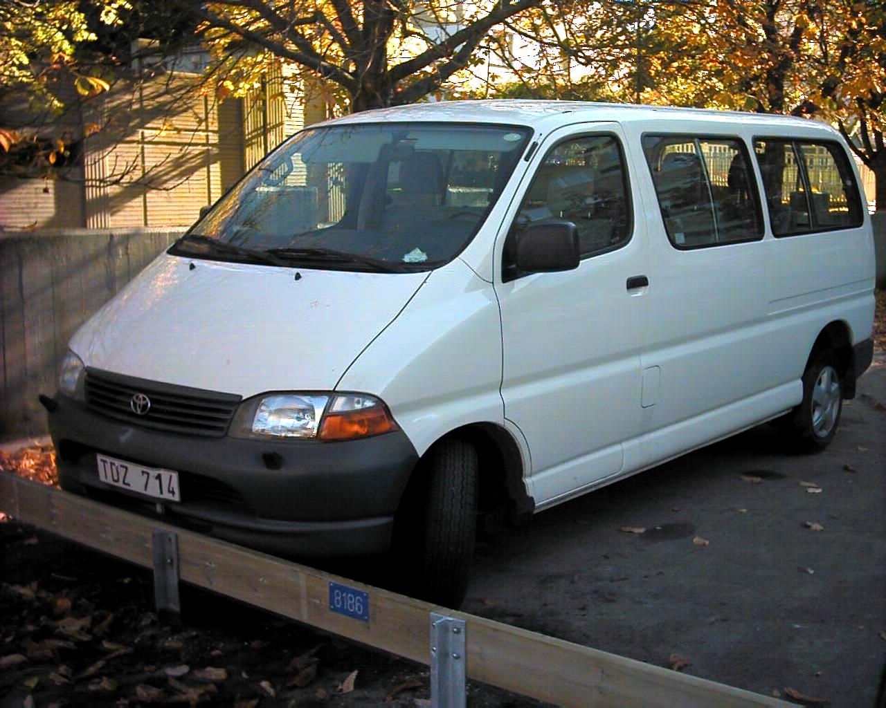 Aftermarket Radios - HiAce 4de gen. 3de facelift v.a. 2002  reparatie